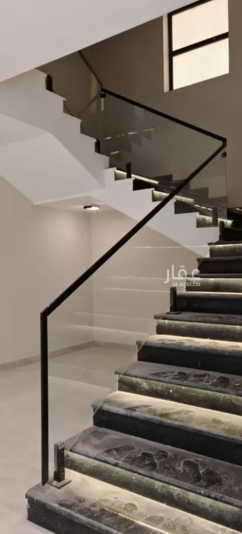 فيلا للبيع في شارع السائب بن خباب, حي العروبة, مدينة الدمام, المنطقة الشرقية صورة 2