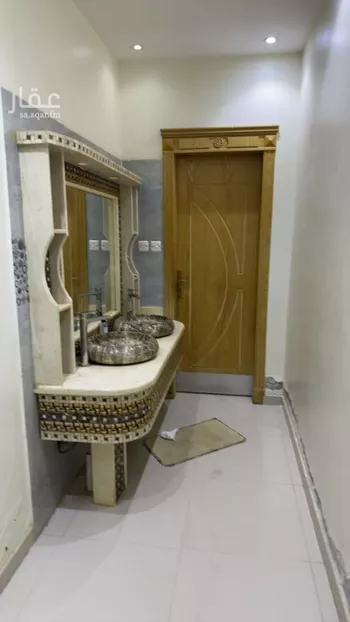 فيلا للبيع في شارع الشيخ محمد عمر بري, حي الرمال, مدينة الرياض, منطقة الرياض صورة 2