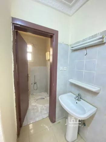 شقة للإيجار في شارع بديع الزمان الهمذاني, حي الزهرة, مدينة الرياض, منطقة الرياض صورة 4