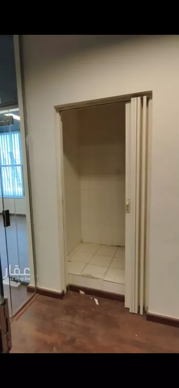 مكتب تجاري للإيجار في شارع طريق الثمامة, حي الصحافة, مدينة الرياض, منطقة الرياض صورة 3