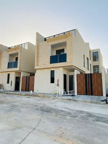 فيلا للبيع في شارع أحمد مفتي المكي الحنفي, حي المهدية, مدينة الرياض, منطقة الرياض