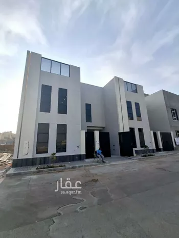 فيلا للبيع في شارع أحمد مفتي المكي الحنفي, حي المهدية, مدينة الرياض, منطقة الرياض