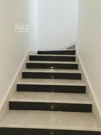 فيلا للبيع في شارع إسماعيل بن أبي اليسر, حي العارض, مدينة الرياض, منطقة الرياض صورة 2
