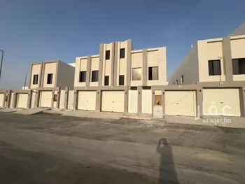 دور للبيع في شارع نصر الزواوي, حي عكاظ, مدينة الرياض, منطقة الرياض صورة 2