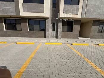 شقة للإيجار في شارع ميرزا إبراهيم الكازروني, حي العارض, مدينة الرياض, منطقة الرياض