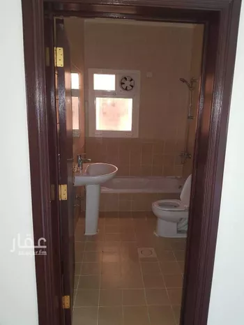 فيلا للإيجار في شارع شيبان بن أبي شيبة, حي الهدا, مدينة الرياض, منطقة الرياض صورة 4