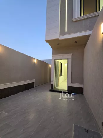 دور للبيع في شارع أكمل القرشي, حي بدر, مدينة الرياض, منطقة الرياض صورة 3