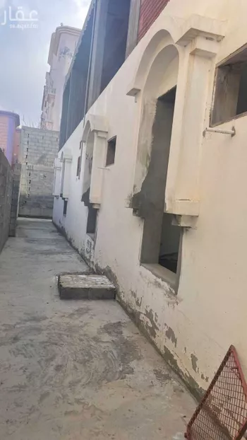 عمارة للبيع في شارع 1071190, حي السلام, مدينة بلجرشى, منطقة الباحة صورة 5