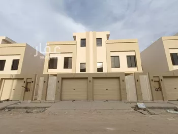 دور للبيع في شارع غالية البقمية, حي عكاظ, مدينة الرياض, منطقة الرياض صورة 2