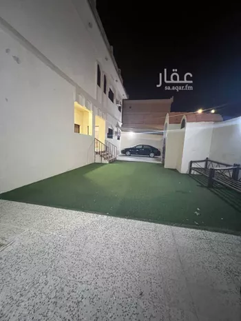 فيلا للبيع في شارع عمر بن الخطاب, حي النزهة2, مدينة بقيق, المنطقة الشرقية صورة 4