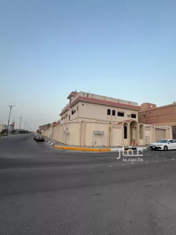 فيلا للبيع في شارع عمر بن الخطاب, حي النزهة2, مدينة بقيق, المنطقة الشرقية صورة 2