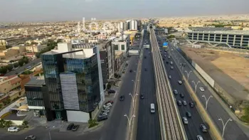 مبنى الرياض الإداري التجاري صورة 5