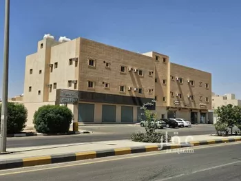 عمارة للبيع في شارع 227081, حي اليرموك, مدينة رياض الخبراء, منطقة القصيم