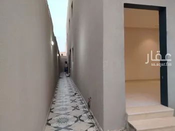دور للبيع في شارع أبي عبدالله الصقلي, حي عكاظ, مدينة الرياض, منطقة الرياض صورة 5