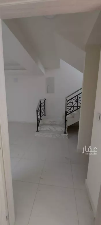 فيلا للإيجار في شارع الامير فيصل بن بندر بن عبدالعزيز الفرعي ، حي مطار الملك خالد الدولي ، الرياض ، منطقة الرياض صورة 3