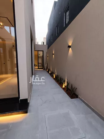 فيلا للبيع في شارع عبدالعزيز الربيعه, حي عكاظ, مدينة الرياض, منطقة الرياض صورة 3