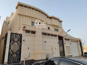 فيلا للبيع في شارع رقم 142, حي ظهرة لبن, مدينة الرياض, منطقة الرياض صورة 2