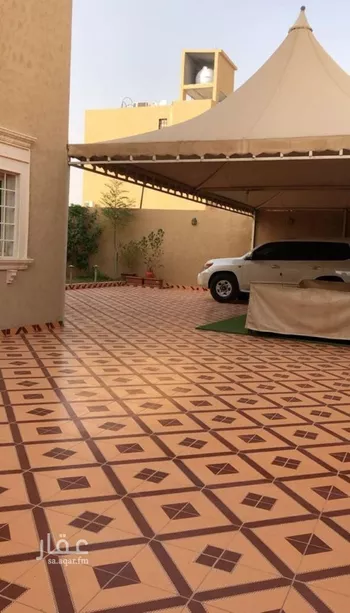 فيلا للبيع في شارع الشريف الإدريسي, حي ظهرة لبن, مدينة الرياض, منطقة الرياض صورة 2