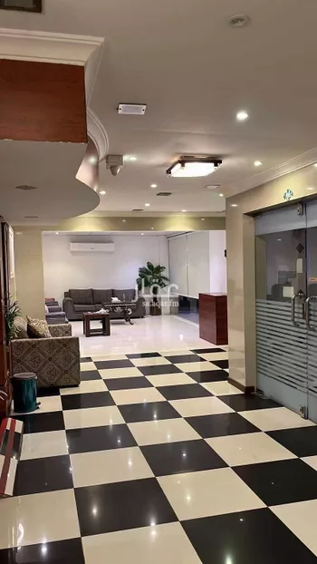 عمارة للبيع في شارع 3 ح, حي الشاطئ الشرقي, مدينة الدمام, المنطقة الشرقية صورة 2