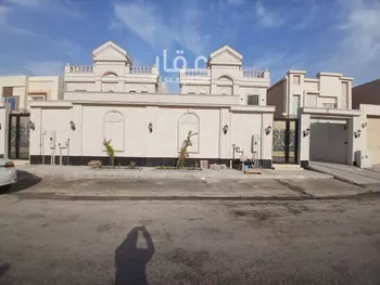 فيلا للبيع في شارع شوالة, حي اللؤلؤ, مدينة الخبر, المنطقة الشرقية صورة 2