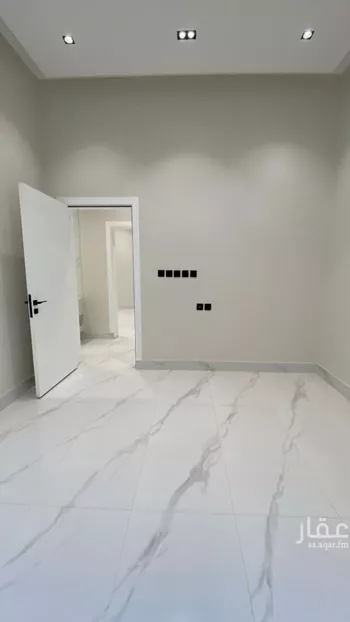 دور للبيع في شارع عمر بن بريق, حي العوالي, مدينة الرياض, منطقة الرياض صورة 4