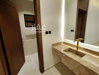 دور للبيع في شارع النمور, حي عكاظ, مدينة الرياض, منطقة الرياض صورة 4