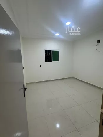 شقة للإيجار في شارع ابي عبدالله الزواوي, حي العزيزية, مدينة الرياض, منطقة الرياض