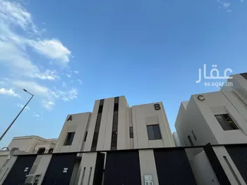 دور للبيع في شارع يثرب, حي شبرا, مدينة الرياض, منطقة الرياض