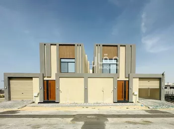 فيلا للبيع في حي الفرسان, مدينة الدمام, المنطقة الشرقية صورة 4