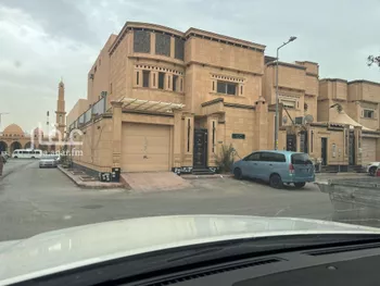 فيلا للإيجار في شارع العلو, حي إشبيلية, مدينة الرياض, منطقة الرياض
