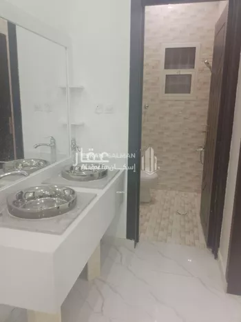 دور للبيع في شارع الضياء, حي الجنادرية, مدينة الرياض, منطقة الرياض صورة 4