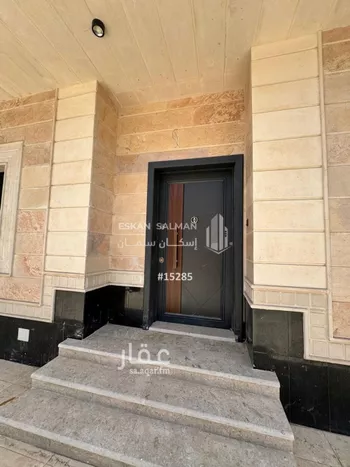 فيلا للبيع في شارع موسى بن الحسن الكوفي, حي الدفاع, مدينة المدينه المنوره, منطقة المدينة المنورة صورة 3