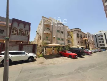 عمارة للبيع في 8247-8254 ، طريق الامير متعب بن عبدالعزيز ، حي المروة ، جدة ، جدة صورة 4