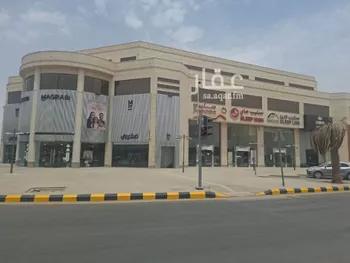 محل للإيجار في شارع خالد بن الوليد, حي غرناطة, مدينة الرياض, منطقة الرياض