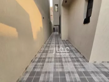 فيلا للبيع في شارع أحمد بن محمد الناطفي, حي العريجاء الغربي, مدينة الرياض, منطقة الرياض صورة 4