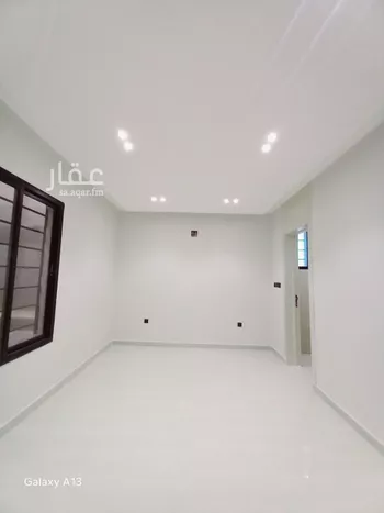 فيلا للبيع في شارع أحمد بن غنائم, حي بدر, مدينة الرياض, منطقة الرياض صورة 4