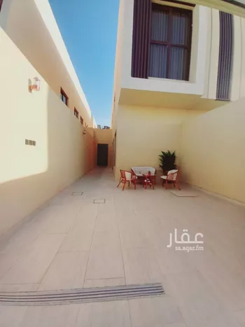 دور للبيع في شارع رفاعة بن شداد, حي عكاظ, مدينة الرياض, منطقة الرياض صورة 2