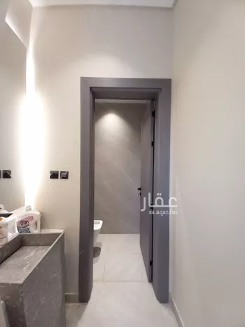 فيلا للبيع في شارع يوسف البزاز, حي عكاظ, مدينة الرياض, منطقة الرياض صورة 3