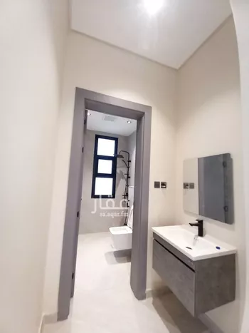 فيلا للبيع في شارع يوسف البزاز, حي عكاظ, مدينة الرياض, منطقة الرياض صورة 2