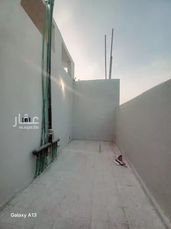 فيلا للبيع في شارع أحمد بن غنائم, حي بدر, مدينة الرياض, منطقة الرياض صورة 2