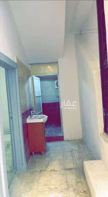 فيلا للبيع في شارع علي ابن ابي بكر السلمي, حي الخالدية, مدينة عنيزه, منطقة القصيم صورة 4