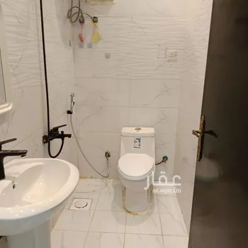 شقة للإيجار في شارع سفيان بن المهلب, حي الملك فيصل, مدينة الرياض, منطقة الرياض صورة 3
