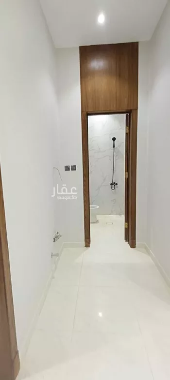 دور للبيع في شارع عكاظ عجلان, حي عكاظ, مدينة الرياض, منطقة الرياض صورة 3