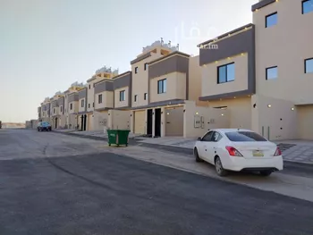 دور للبيع في شارع السماكية, حي بدر, مدينة الرياض, منطقة الرياض