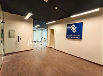 مكتب تجاري للإيجار في شارع طريق الثمامة, حي الصحافة, مدينة الرياض, منطقة الرياض صورة 4
