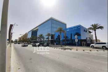 مكتب تجاري للإيجار في شارع الملك عبدالله ابن عبدالعزيز سعود الفرعي, حي النزهة, مدينة الرياض, منطقة الرياض صورة 2