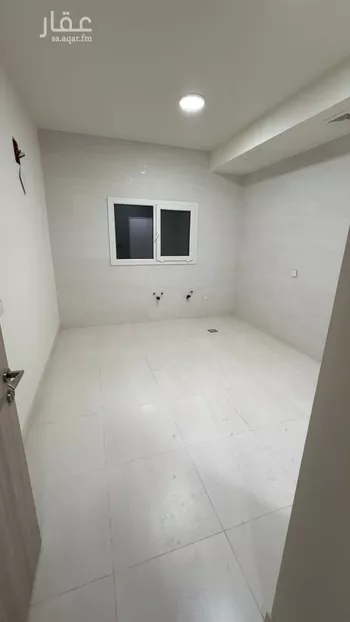فيلا للإيجار في شارع عبدالرحمن بن مفيريج, حي مطار الملك خالد الدولي, مدينة الرياض, منطقة الرياض صورة 4