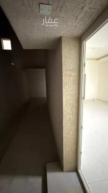 فيلا للإيجار في شارع عبدالرحمن بن مفيريج, حي مطار الملك خالد الدولي, مدينة الرياض, منطقة الرياض صورة 2
