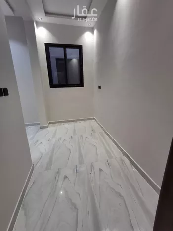 دور للبيع في شارع مصطفى عبدالرزاق, حي عكاظ, مدينة الرياض, منطقة الرياض صورة 3