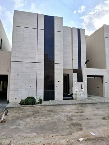 فيلا للبيع في شارع قطب الدين بن السلطان, حي المهدية, مدينة الرياض, منطقة الرياض صورة 3